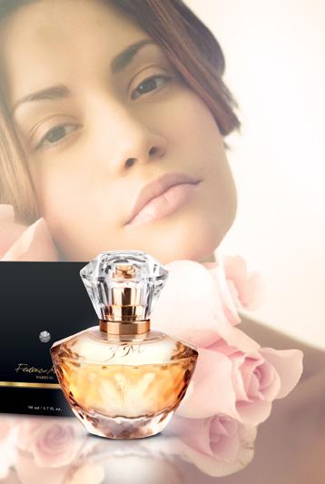 LUMEA LUXULUI SUBLINIAZĂ-ŢI NATURA FEMININĂ FM 366 2268,00 LEI/1 l sfidător, modern, sexy, răpitor Note de vârf: piper roşu, floare de portocal, pară Note de mijloc: cafea, iasomie Note de bază: