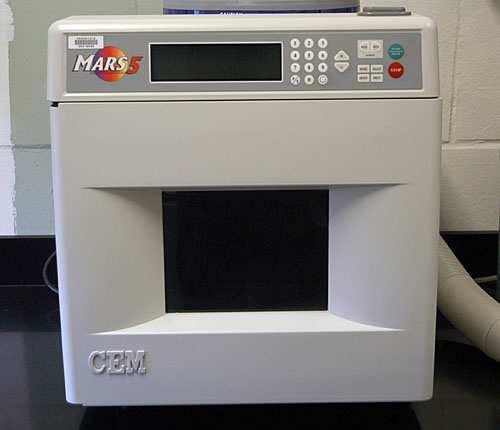 Točnost i preciznost MARS 5 Microwave Digestion System Preciznost opetovano mjerenje s istim rezultatima (varira i ovisi o tipu uzorka) Točnost koliko smo blizu točne vrijednosti standarda Sample 1st