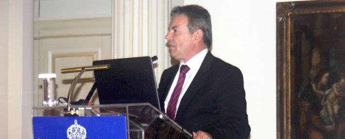5. ΕΞΩΔΙΚΑΣΤΙΚΟΣ ΣΥΜΒΙΒΑΣΜΟΣ ΥΛΟΠΟΙΗΣΗ ΑΝΑΣΤΑΣΙΟΣ ΠΕΤΡΟΠΟΥΛΟΣ ΥΦΥΠΟΥΡΓΌΣ ΚΟΙΝΩΝΙΚΏΝ ΑΣΦΑΛΊΣΕΩΝ 2 Η οφειλή προς τα ασφαλιστικά ταμεία αγγίζει τα 32 δισ.εκατομμύρια ευρώ.