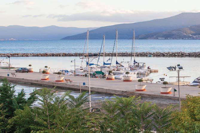 ΠΑΡΟΧΕΣ- ΥΠΗΡΕΣΙΕΣ: Τιμή κατ άτομο με πλήρη διατροφή + ποτά 3 νύχτες 5 νύχτες 7 νύχτες 15/6-13/7 & 24/8-4/9 14/7-23/8 15/6-13/7 & 24/8-4/9 14/7-23/8 15/6-13/7 & 24/8-4/9 14/7-23/8 Δίκλινο 159