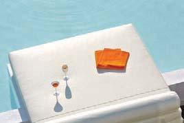 Το Nikki Beach Resort & Spa προσφέρει αποκλειστική υπηρεσία μεταφοράς με λιμουζίνα και 24ωρη υποστήριξη πληροφορικής. Διαθέτει επίσης ένα beach club και δύο προβλήτες.