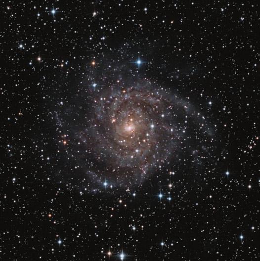 AMATERJI\INTERVJU :udovita spiralka IC 342 v ozvezdju?irafe (foto> Jurij Stare). viti, kje sploh je, ta Ωirafa.