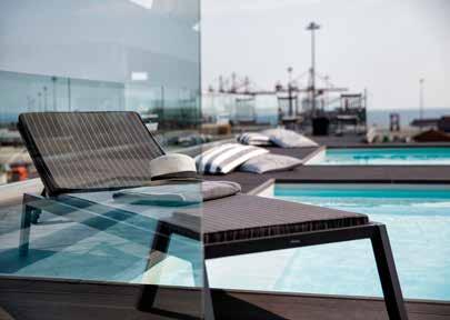 STAY COOL Το URSA MINOR είναι το νέο Rooftop Bar & Restaurant του Porto Palace Hotel και αποτελεί την πιο