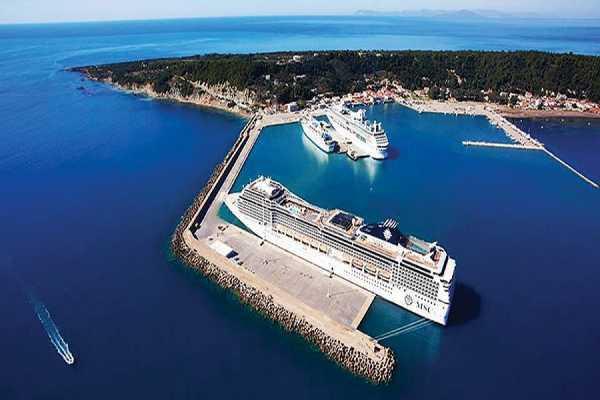 ΠΑΝΕΠΙΣΤΗΜΙΟ ΠΕΙΡΑΙΩΣ ΤΜΗΜΑ ΝΑΥΤΙΛΙΑΚΩΝ ΣΠΟΥΔΩΝ ΠΡΟΓΡΑΜΜΑ ΜΕΤΑΠΤΥΧΙΑΚΩΝ ΣΠΟΥΔΩΝ ΣΤΗΝ ΝΑΥΤΙΛΙΑ «Η ΣΗΜΑΣΙΑ & ΟΙ ΣΥΝΕΠΕΙΕΣ ΤΗΣ ΚΡΟΥΑΖΙΕΡΑΣ ΣΤΗΝ ΕΛΛΗΝΙΚΗ ΟΙΚΟΝΟΜΙΑ.