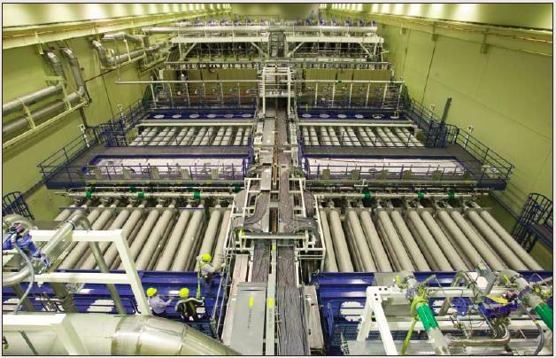 Σφντηξη με αδρανειακή δζςμευςη (inertial confinement) Σε αυτόν τον τρόπο ςφντθξθσ δεν υπάρχουν εξωτερικά μζςα που ςυγκρατοφν το πλάςμα αλλά θ ςυγκράτθςθ οωείλεται ςτθν αδράνεια τθσ μάηασ των καυςίμων