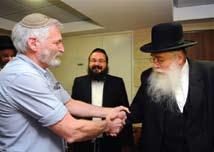 הכהן קוק רבה של רחובות, הרב יצחק הלוי רבה של קרני שומרון, והרב דודי דודקביץ רבה של יצהר. במיוחד בשבילו מועצת יש ע הפיקה ספר מיוחד באנגלית לרגל ביקור נשיא ארה ב ברק אובמה.