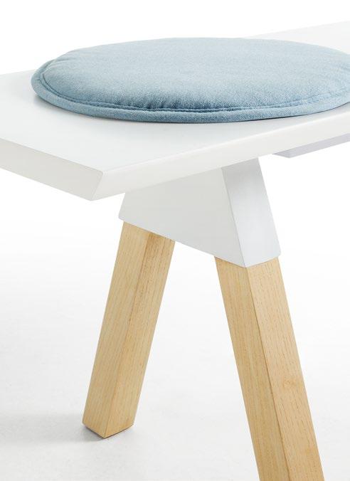 Τραπέζια Tables Μαξιλάρια Cushions C822L05 Ref. 352 Πόντοι / Points 140 εκ 76 εκ 80 εκ C229L05 Ref.