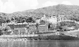 Το 1428 ξανακαηκε και ερήμωσε και το 1433 ανακαινίσθηκε από τον Αρχιστράτηγο της Σερβίας Ράδιτς ο οποίος αργότερα έγινε μοναχός με το όνομα Ρωμανός.