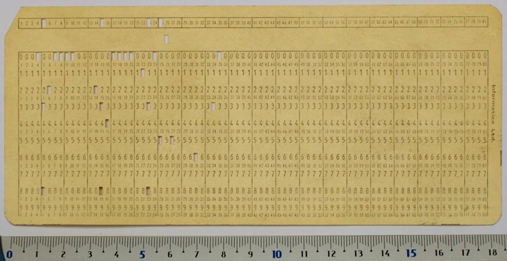 ΔΙΑΤΡΙΤΗ ΚΑΡΤΑ (PUNCH CARD) Είναι ένα μέσων