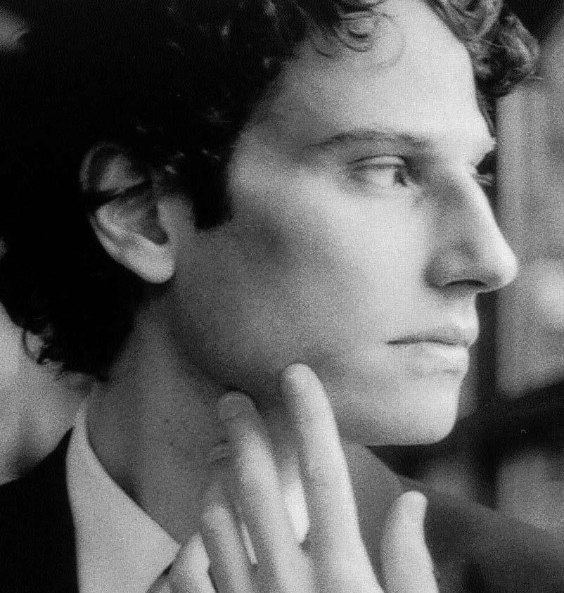 Amaury du Closel ΔΙΕΥΘΥΝΣΗ ΟΡΧΗΣΤΡΑΣ Γεννημένος το 1956, ο μαέστρος και συνθέτης Amaury du Closel σπούδασε σύνθεση με τον Max Deutsch, μαθητής ο ίδιος του Schoenberg και διεύθυνε με τον Αλέξανδρο
