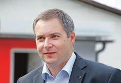 / Foto: Tina Dokl Kmetijski minister Dejan Židan zaradi zapletov z zaščito terana prejema prve pozive k odstopu.
