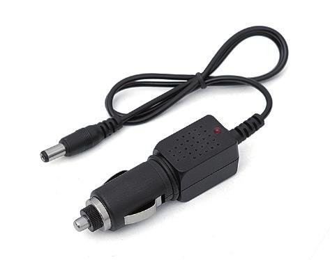 into the appropriate lighter socket of your car. Plug the charger cable into the gr Συνδέστε το τροφοδοτικό a. σε μια κοινή πρίζα 110-230V b. στην υποδοχή αναπτήρα του αυτοκινήτου σας.