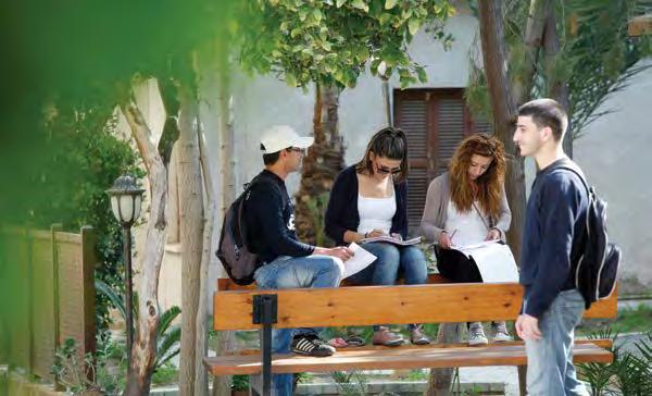 Προπαρασκευαστικό Πρόγραμμα [Foundation Course]* Αν η γλώσσα διδασκαλίας του Προγράμματος Σπουδών που έχετε επιλέξει είναι η Αγγλική και έχετε αδυναμίες στη χρήση της, τότε πριν μπείτε στο κύριο