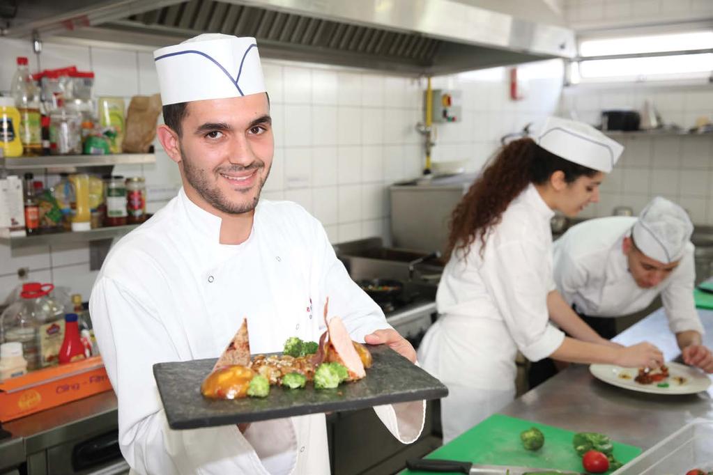 ΣΧΟΛΗ ΕΠΙΣΙΤΙΣΤΙΚΩΝ, ΞΕΝΟΔΟΧΕΙΑΚΩΝ ΚΑΙ ΤΟΥΡΙΣΤΙΚΩΝ ΣΠΟΥΔΩΝ Food Preparation & Culinary Arts 3 years/180 ECTS, Higher Diploma, Plus an Optional Foundation