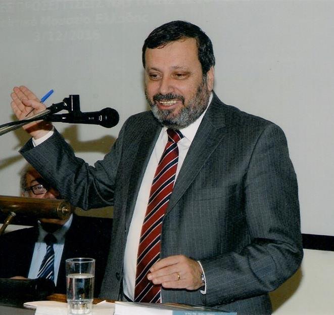 49 Ο καθηγητής Δρ. Νικήτας Νικητάκος Ο λόγος εδόθη στον ομιλητή, ο οποίος ανέπτυξε τα ακόλουθα: Το Δεκέμβριο του 2015 το ΚΕΡΙΕ συμπλήρωσε επίσημα τη 10ετή ζωή του!