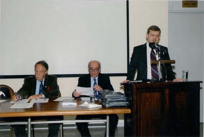 9 τέρμα στην πορεία ολέθρου του Χριστιανικού πληθυσμού και έθεσαν ουσιαστικά τη σφραγίδα της ίδρυσης του ελεύθερου Ελληνικού κράτους. Κυρίες και κύριοι.