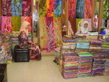 Antara batik-batik