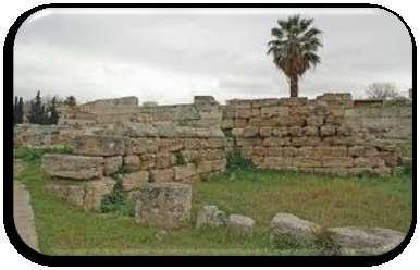 Το τμήμα του τείχους στο οποίο ανήκει χρονολογείται στην φάση ανοικοδόμησης του περιβόλου από τον Κόνωνα στις αρχές του 4ου αι. π.χ., ενώ είναι σίγουρο ότι στην ίδια θέση προϋπήρξε είσοδος του Θεμιστόκλειου περιβόλου του 5ου αι.