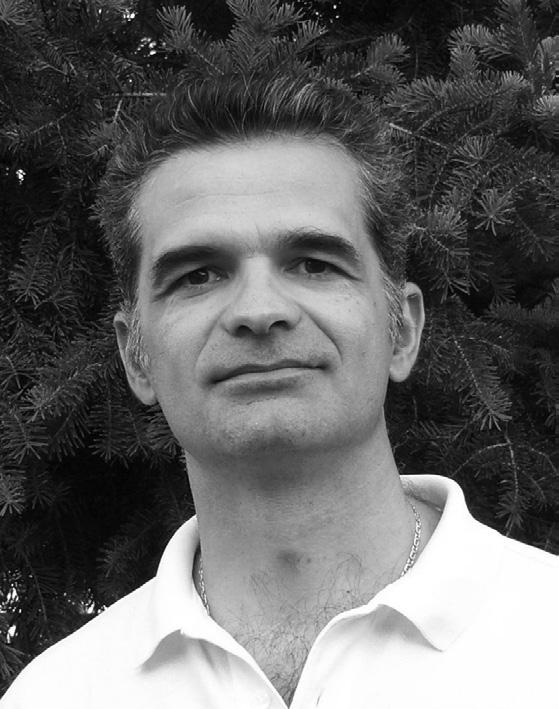 Λίγα λόγια για τον συγγραφέα Ο Αθανάσιος Κολοβελώνης του Βασιλείου είναι καθηγητής φυσικής αγωγής απόφοιτος του ΤΕΦΑΑ ΑΠΘ.