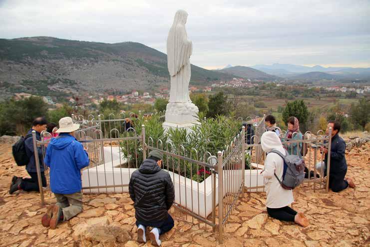 Plodovi Međugorja Plodovi Međugorja Jednom kad osjete milost Božje blizine i ljubav naše Gospe i izliju svoju bol kroz suze, njihova lica počinju sjati od radosti. Kažu: Sad se osjećam slobodnim.