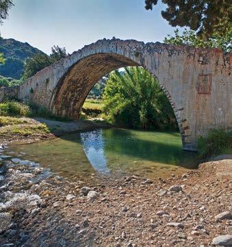 Ενδεικτικές θέσεις στην Περιφερειακή Ενότητα Ρεθύμνου είναι οι ακόλουθες: η αρχαία πόλη Σύβριτος, ο αρχαιολογικός χώρος Ζωμίνθου, το Ιδαίον Άντρον, το Κάστρο Κουλές στην Κοξαρέ, η