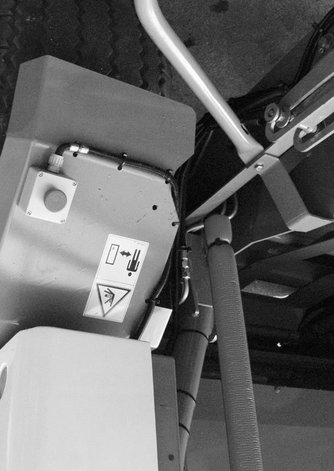 Ασφάλεια 3.7 Εξοπλισμός ασφαλείας ΠΡΟΕΙΔΟΠΟΙΗΣΗ! - Μη αναμενόμενη κίνηση εξαρτημάτων λόγω ελαττωματικών συστημάτων ασφαλείας!