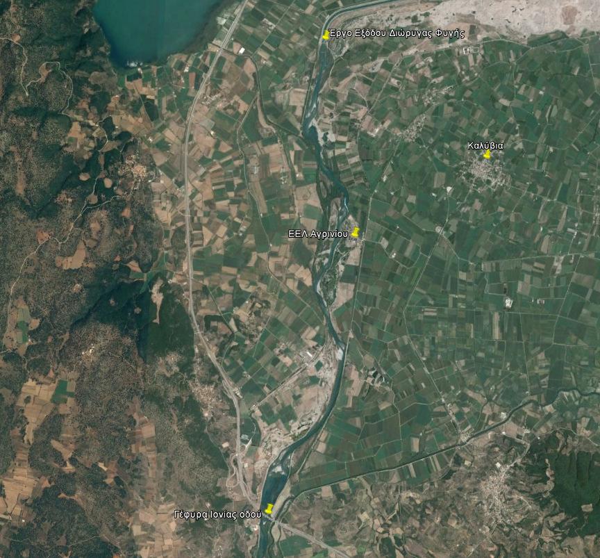 Εικόνα 7.7: Το ανάντη τμήμα του π. Αχελώου (πηγή: Google Earth) Στο ανάντη τμήμα και εξ αριστερών της ροής του ποταμού περί την Χ.Θ. 50200, ο π. Αχελώος συνδέεται με τον Δίμηκο ποταμό (Εικόνα 7.7).
