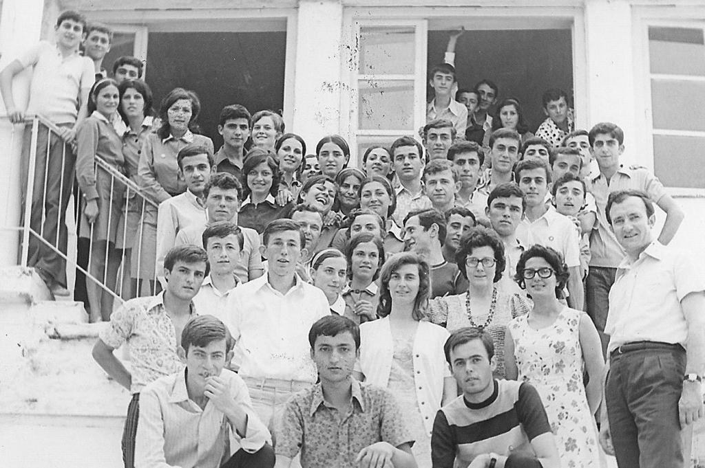 Ά σσος Αφιέρωμα μνήμης: Κουβεντιάζοντας για τον αείμνηστο φιλόλογο καθηγητή μας ΘΕΟΦΙΛΟ Γ.