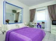 Facilitati hotel: Hotelul dispune de restaurant principal, taverna-snack bar-pizzerie, bar la piscina, lobby bar, 2 piscine exterioare cu apa de mare, 1 piscina exterioara cu tobogane, plaja privata,