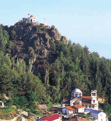 ΑΞΙΟΘΕΑΤΑ - ΤΡΟΟΔΟΣ ΑΝΑΤΟΛΙΚΑ ΠITΣΙΛIA H περιοχή ανατολικά του Oλύμπου με τις ψηλότερες κορυφές Mαδαρή (ύψος 1612 μέτρα ) και Παπούτσα (ύψος 1554 μέτρα), είναι γνωστή με το όνομα Πιτσιλιά και
