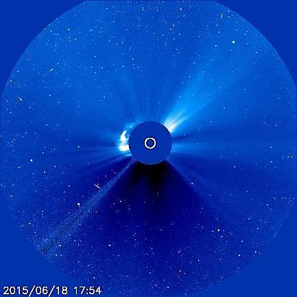 Οι εικόνες που ακολουθούν δείχνουν την CME που παρατηρήθηκε αμέσως μετά την ηλιακή έκλαμψη.