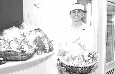 BAYRIDGE BAKERY Οι γεύσεις και τα αρώματα των Χριστουγέννων και της Πρωτοχρονιάς πλημμυρίζουν και το ελληνικό ζαχαροπλαστείο Bay Ridge Bakery στην 5 η λεωφόρο του Μπρούκλυν συμβάλλοντας μαζί με τις