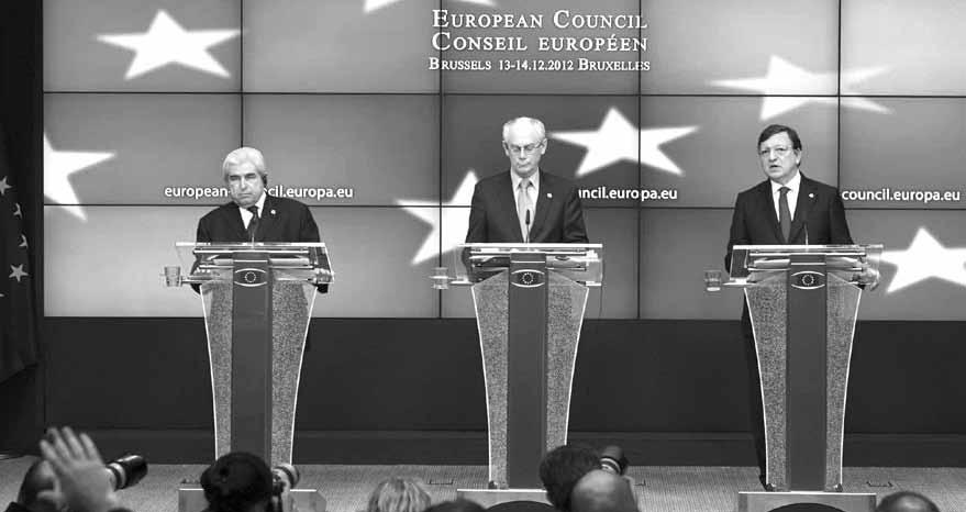 Κύπρος 37 GreekNews Δευτέρα 17 Δεκεμβρίου 2012 Μonday, December 17, 2012 Χριστόφιας φαίνεται ότι θα αποφύγει να υπογράψει Το δημόσιο έχει χρήματα μέχρι τον Ιούνιο κι οι τράπεζες αντέχουν, εκτός κι αν