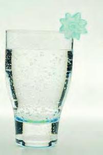 23 Νερό, ο καλύτερος διαλύτης Το νερό είναι ένας πολύ συνηθισμένος διαλύτης, καθώς είναι πάρα πολλές οι ουσίες που διαλύονται σε αυτό.