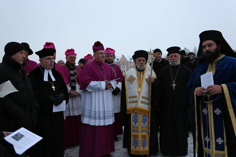 ποταμού Δούναβη, που όπως είναι γνωστό διασχίζει τη κεντρική Ευρώπη και ποτίζει με τα νάματά του πολλά κράτη, όπως λ.χ. Γερμανία, Αυστρία, Σλοβακία, Ουγγαρία, Κροατία, Σερβία, Βουλγαρία, Ρουμανία, Μολδαβία και Ουκρανία.