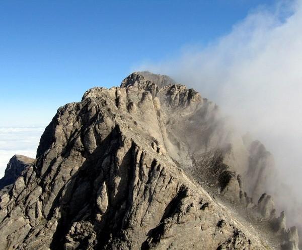 2917m 3000 otokov raznolikih geoloških sestav (210