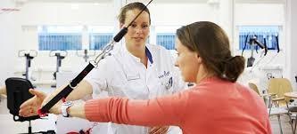 3.2. Η επίδραση των ασκήσεων δύναμης σε ασθενείς με Πολλαπλή Σκλήρυνση Η Αμερικανική Εταιρεία Αθλητιατρικής (American College of Sports Medicine) έχει εκδώσει οδηγίες για την εφαρμογή προγραμμάτων