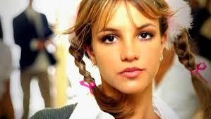 Britney Spears, Η Πριγκίπισσα της ποπ Η Britney γεννημένη το 1981 εκδήλωσε απο μικρή το ενδιαφέρον της προς το τραγούδι.