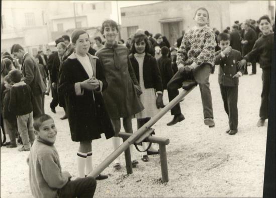 εις την Δάφνην,