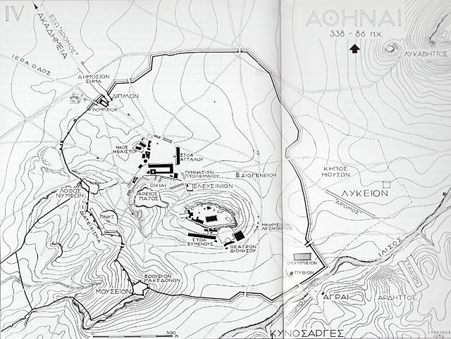Τεχνίτες εγκαταστάθηκαν στην περιοχή του Κεραμεικού χάρις στα κατάλληλα για την κατασκευή αγγείων αργιλώδη εδάφη που περιβάλλουν τον μικροσκοπικό ποταμό Ηριδανό.