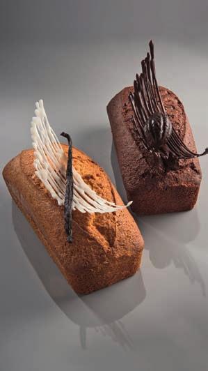 Satin Complete Vanilla ή Chocolate Satin Complete Vanilla ή Chocolate Ηλιέλαιο 1. Στο μίξερ ρίχνουμε το ηλιέλαιο και το νερό και μετά προσθέτουμε το μίγμα Satin Complete.