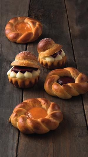 Brioche Vivafil & Cheesecake Ακολουθούμε την συνταγή για το κλασσικό brioche και μετά ανάλογα την γέμιση συνεχίζουμε με: Συνταγή με Vivafil 1.
