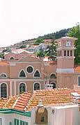 Πρίγκηπος Büyükada Στη Πρίγκηπο σήµερα θα βρείτε το κτίριο του παλαιού Ορφανοτροφείου που βρίσκεται στο κέντρο του νησιού και σε µικρή απόσταση απο το Μοναστήρι του Αγίου Γεωργίου του Κουδουνά.