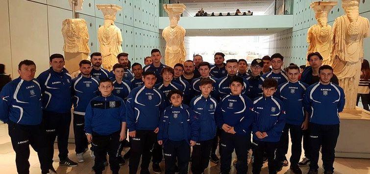 H Hellas München στο Περιστέρι Τους δεσμούς φιλίας με την ομάδα των ομογενών στην πρωτεύουσα της Βαυαρίας δυναμώνει η παρουσία της Ακαδημίας της Ελλάς