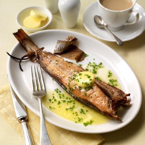 5)Arbroath Smokie : Τα καπνιστά του Άρμπροουθ είναι ένα είδος καπνιστού βακαλάου, μια σπεσιαλιτέ της πόλης Άρμπροουθ στο Άνγκους της Σκωτίας.