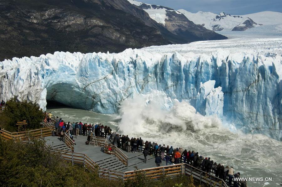 Τήξη Πάγου Εικόνα από κινητό 9 Μαρτίου 2016 του παγετώνα Perito