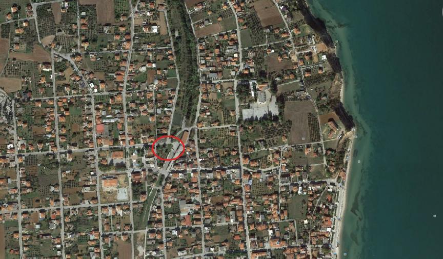 Παιδική Χαρά Οικισμού Μακρυγιάλου Η μελέτη αυτή αφορά την προμήθεια εξοπλισμού και τις εργασίες συντήρησης και αναβάθμισης της παιδικής χαράς στον οικισμό Μακρυγιάλου.