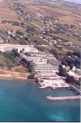 2.2 Ακαδημία Εμπορικού Ναυτικού Μακεδονίας Η ΑΕΝ Μακεδονίας ιδρύθηκε το 1969 και λειτουργούσε σαν Σχολή Μηχανικών.