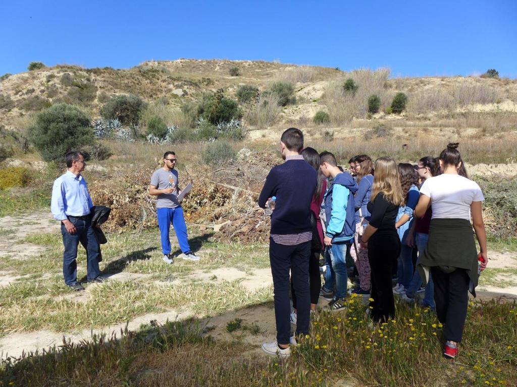 Δράση όγδοη: Τετάρτη 8/4/2016 πραγματοποιήσαμε επίσκεψη στο ΤΕΙ Ηρακλείου, στο τμήμα Τεχνολόγων Γεωπόνων.