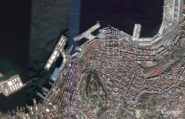 5.5.1 Εµπορικό Κέντρο A Laxe Λιµάνι του Βίγο Το εµπορικό κέντρο ξεκίνησε στη δεκαετία του 90 ως µέρος του δηµοτικού σχεδίου για άνοιγµα της πόλης προς τη θάλασσα.
